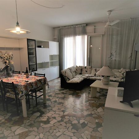 Flavia Apartment Lido di Jesolo Exterior foto